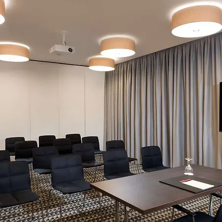 Aparthotel Adina